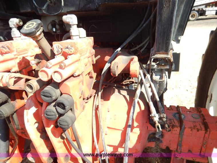 image for item I5003 1999 Ford TS100 tractor