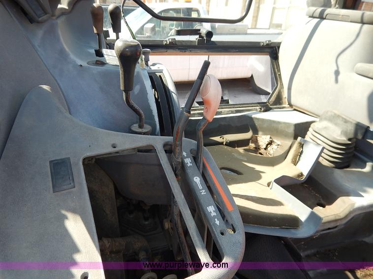 image for item I5003 1999 Ford TS100 tractor