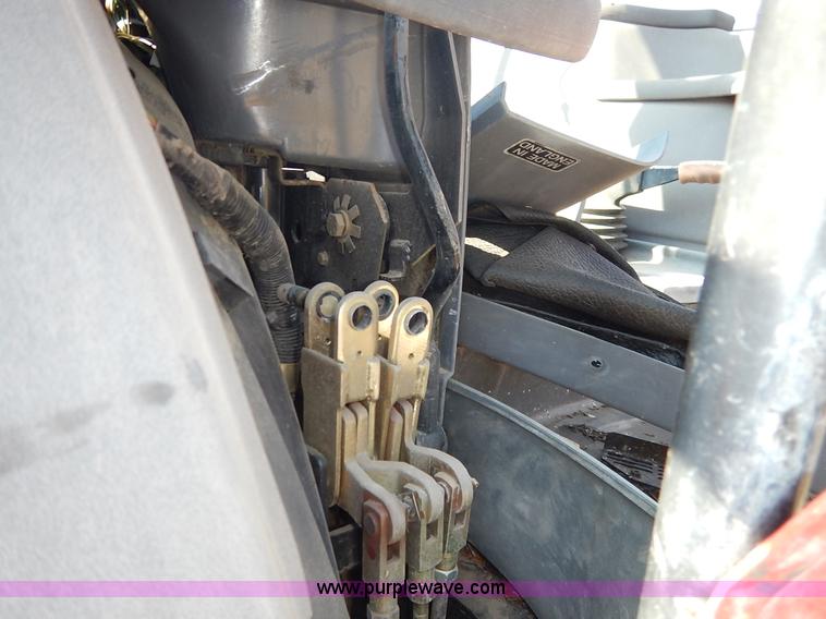 image for item I5003 1999 Ford TS100 tractor