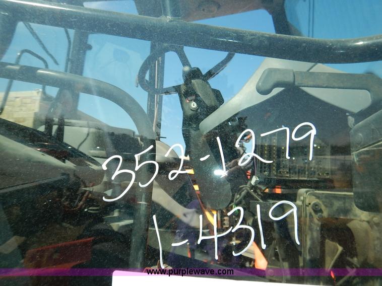 image for item I5003 1999 Ford TS100 tractor