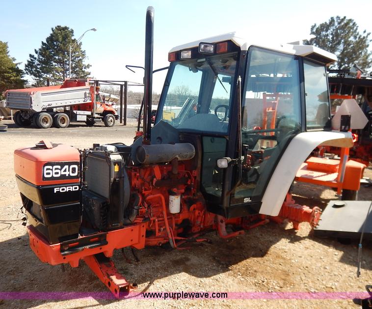 image for item I5004 1997 Ford 6640 tractor
