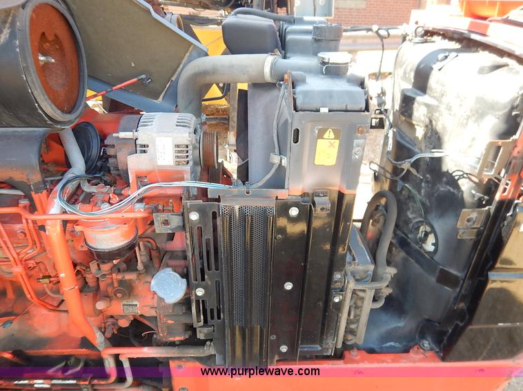 image for item I5004 1997 Ford 6640 tractor