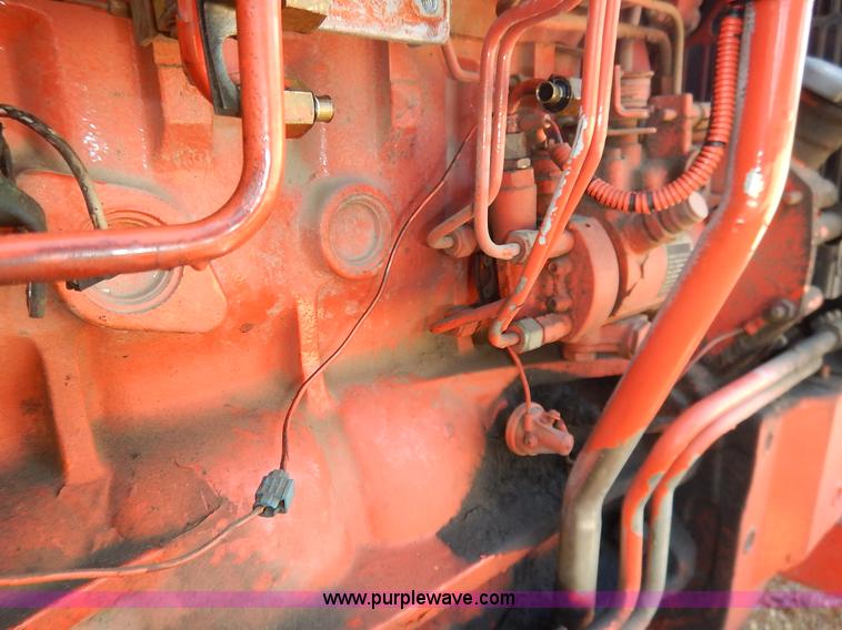 image for item I5004 1997 Ford 6640 tractor