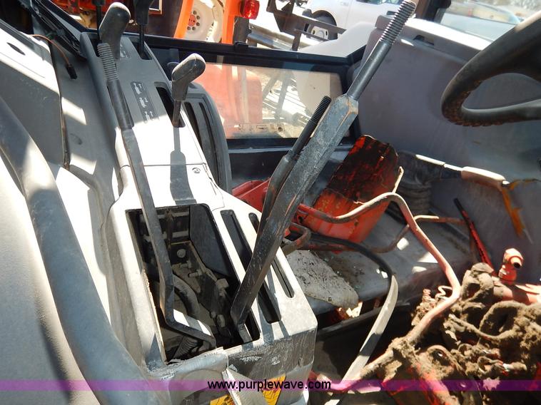 image for item I5004 1997 Ford 6640 tractor