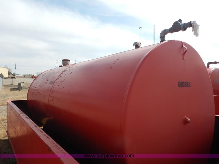 image for item I5040 1992 diesel fuel tank