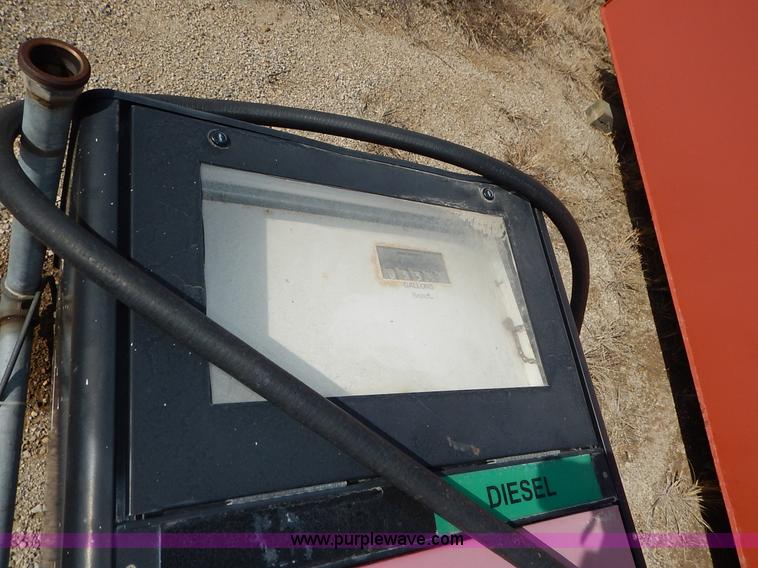 image for item I5040 1992 diesel fuel tank