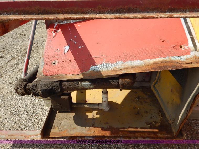 image for item I5040 1992 diesel fuel tank