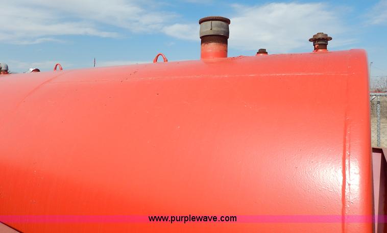 image for item I5041 1993 fuel tank