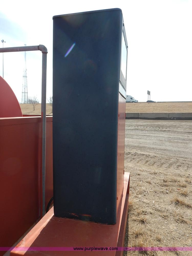 image for item I5041 1993 fuel tank