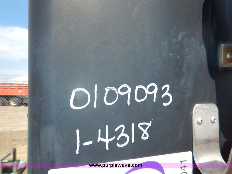 image for item I5041 1993 fuel tank