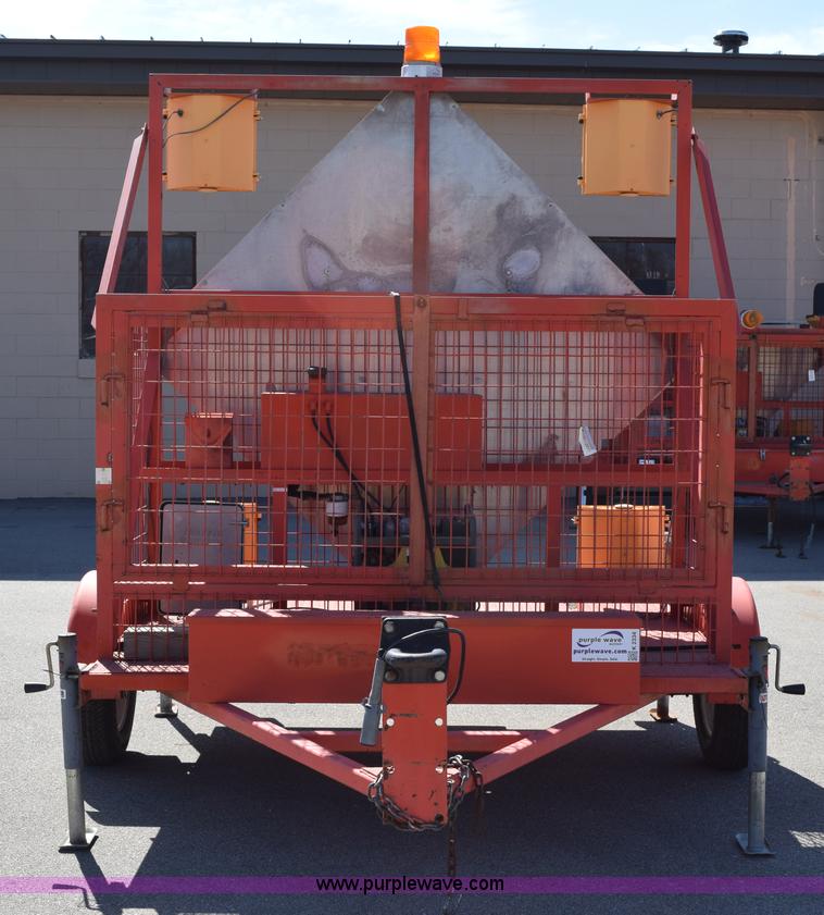 image for item K2334 2001 Lucas light trailer