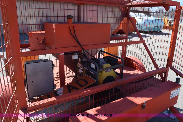 image for item K2334 2001 Lucas light trailer