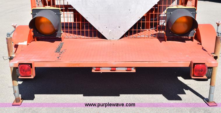 image for item K2334 2001 Lucas light trailer