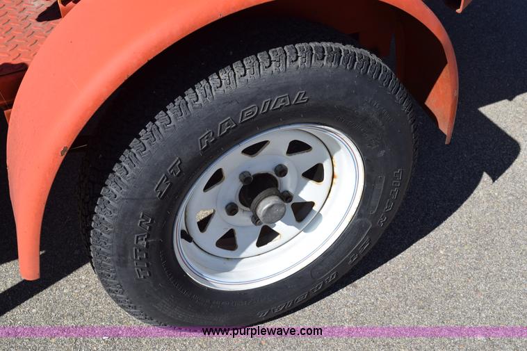 image for item K2334 2001 Lucas light trailer