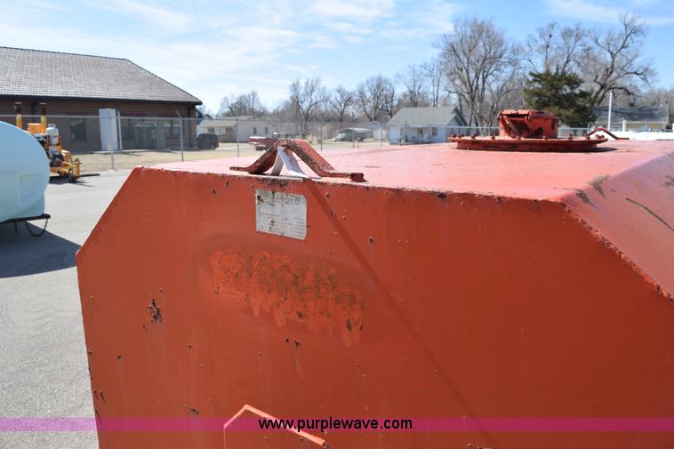 image for item K2335 (2) Palmer LB-1500 water tanks