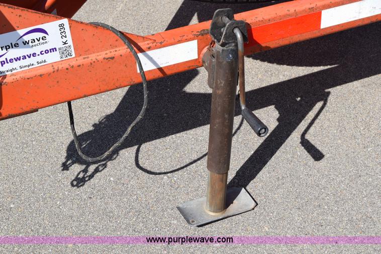 image for item K2338 2003 King HDB10S utility trailer