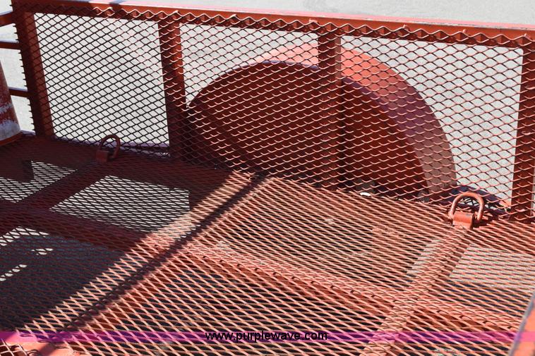 image for item K2338 2003 King HDB10S utility trailer