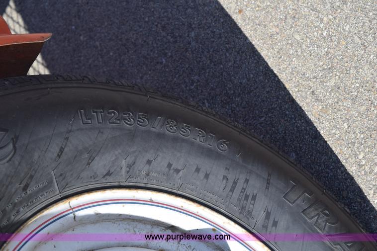 image for item K2338 2003 King HDB10S utility trailer