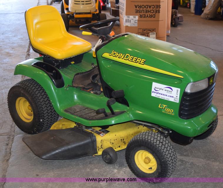image for item K2346 2006 John Deere LT180 lawn mower