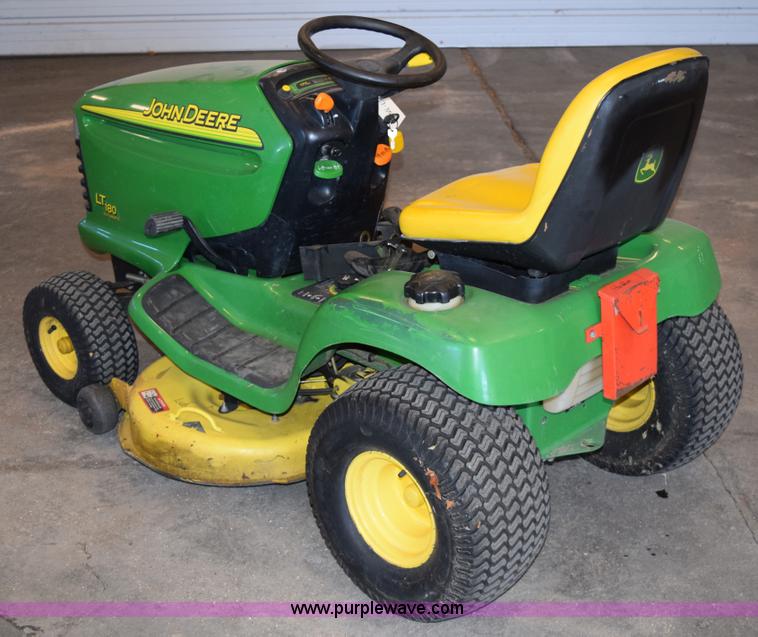 image for item K2346 2006 John Deere LT180 lawn mower