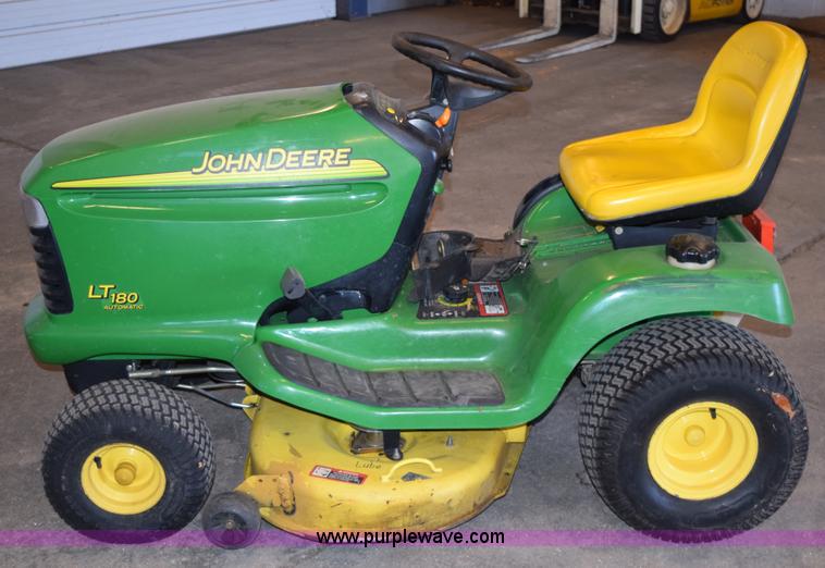 image for item K2346 2006 John Deere LT180 lawn mower