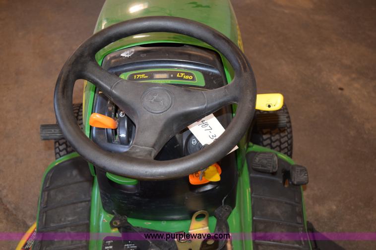 image for item K2346 2006 John Deere LT180 lawn mower