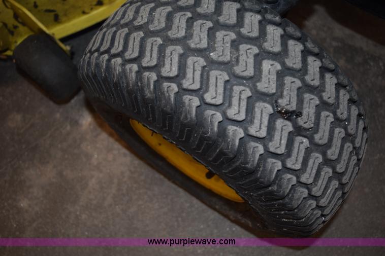 image for item K2346 2006 John Deere LT180 lawn mower