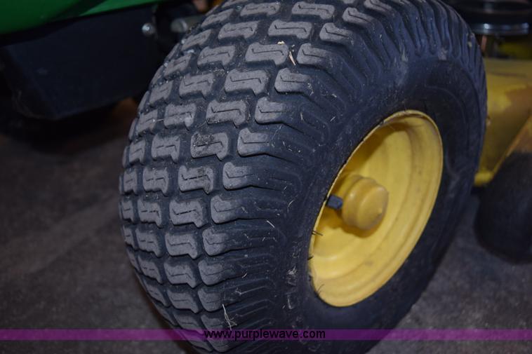 image for item K2346 2006 John Deere LT180 lawn mower