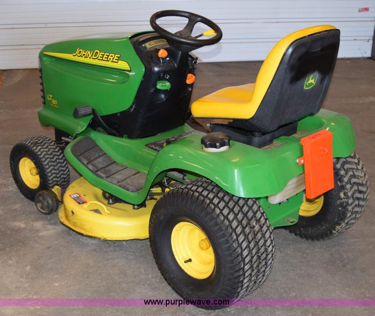 image for item K2347 2006 John Deere LT180 lawn mower