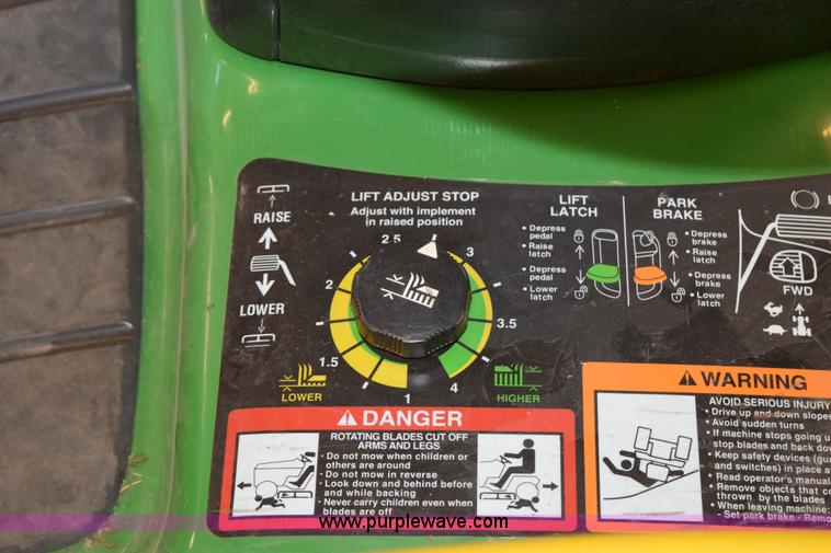 image for item K2347 2006 John Deere LT180 lawn mower
