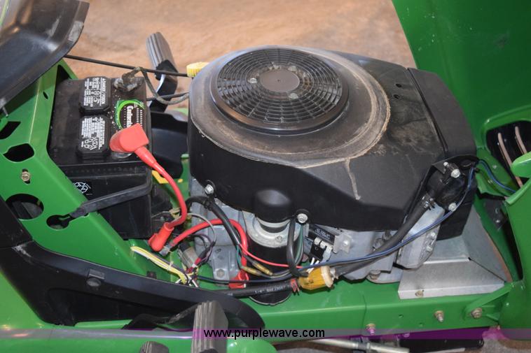 image for item K2347 2006 John Deere LT180 lawn mower