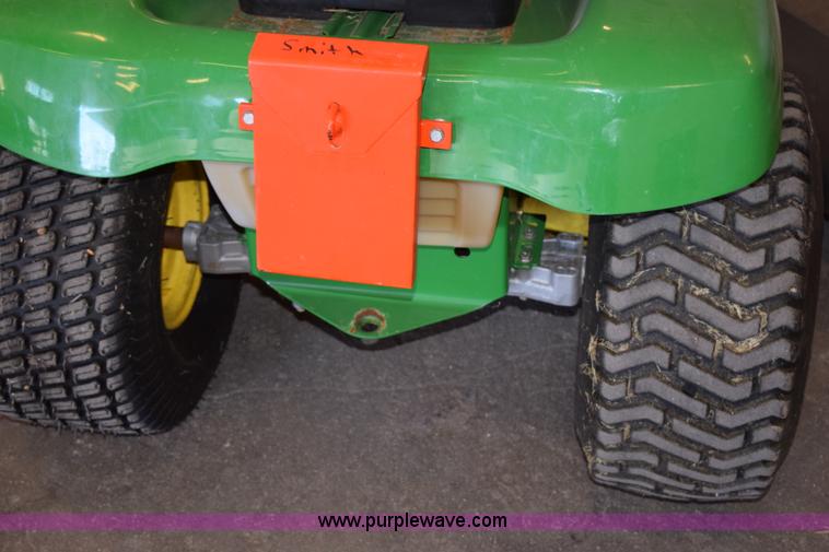 image for item K2347 2006 John Deere LT180 lawn mower