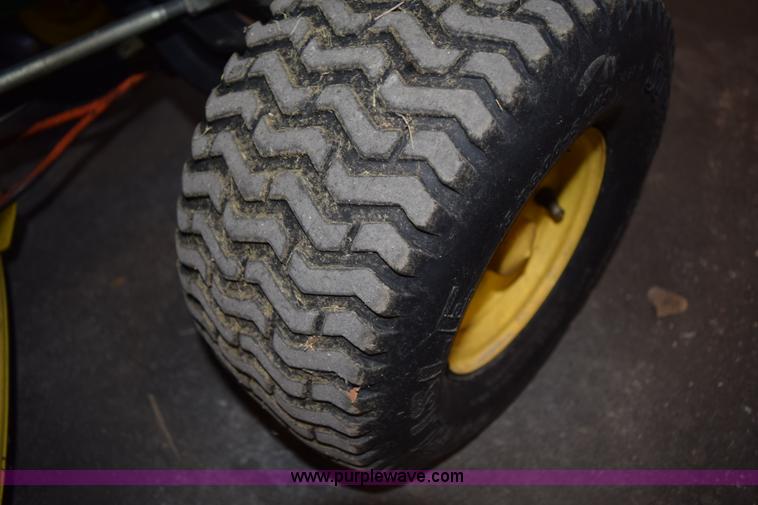 image for item K2347 2006 John Deere LT180 lawn mower