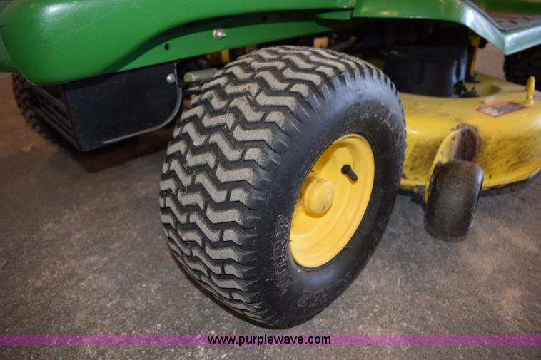 image for item K2347 2006 John Deere LT180 lawn mower