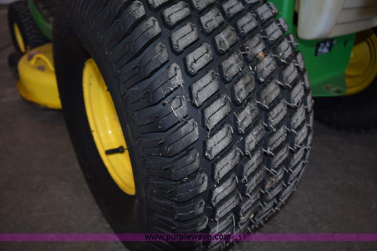 image for item K2347 2006 John Deere LT180 lawn mower