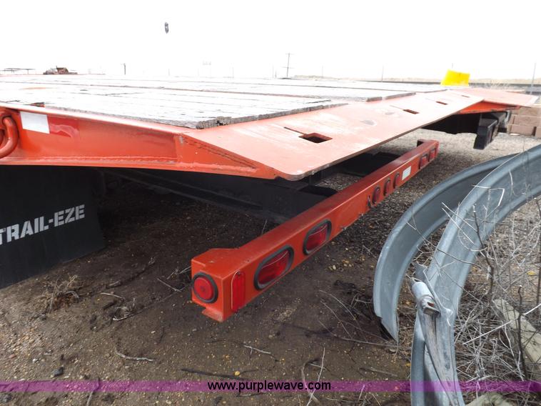 image for item K3223 2006 Trail-Eze TE401 equipment trailer
