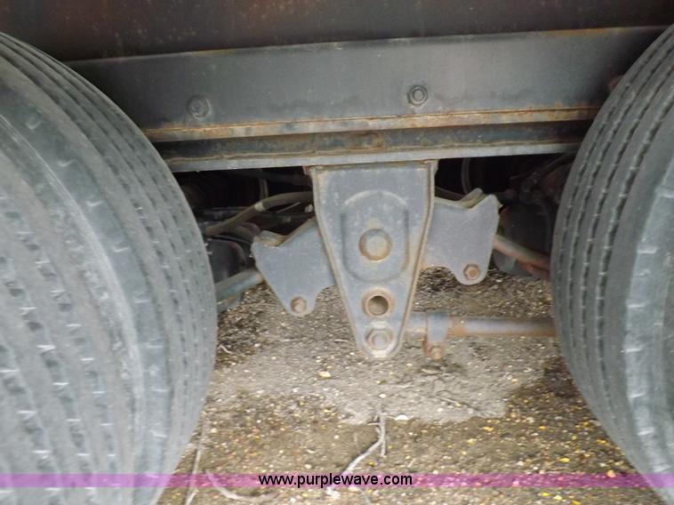 image for item K3223 2006 Trail-Eze TE401 equipment trailer