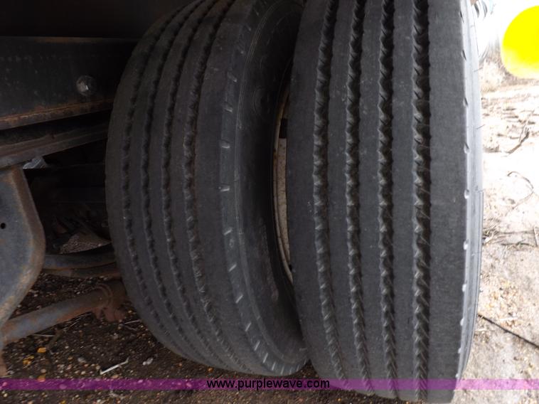 image for item K3223 2006 Trail-Eze TE401 equipment trailer