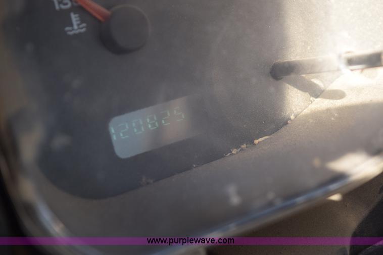 image for item K8783 2001 Dodge Ram 1500 pickup truck