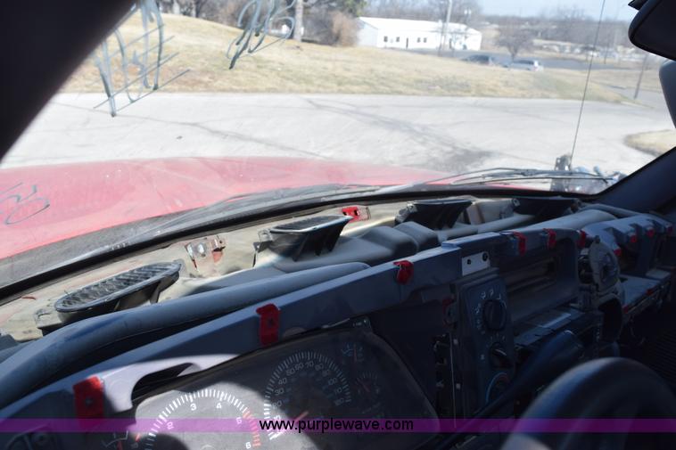 image for item K8783 2001 Dodge Ram 1500 pickup truck