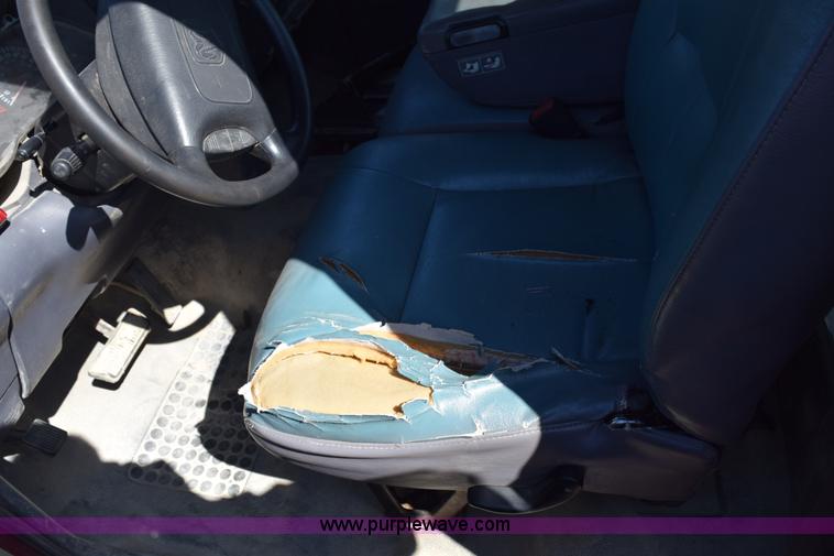 image for item K8783 2001 Dodge Ram 1500 pickup truck