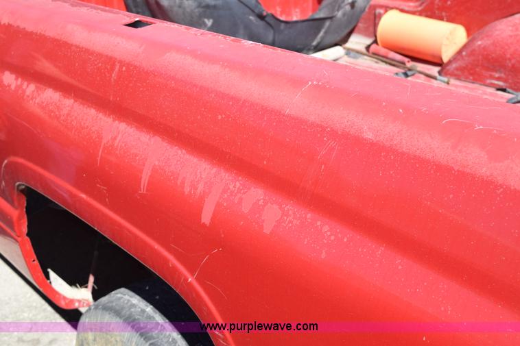 image for item K8783 2001 Dodge Ram 1500 pickup truck