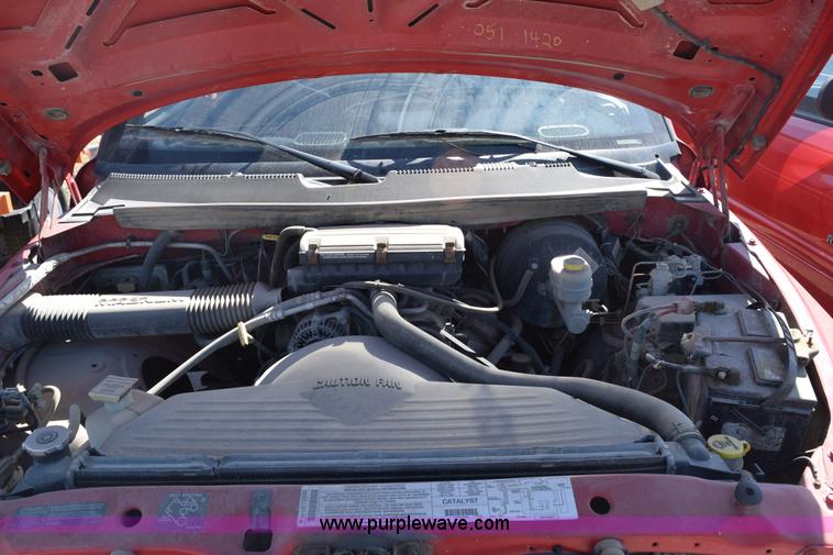 image for item K8783 2001 Dodge Ram 1500 pickup truck