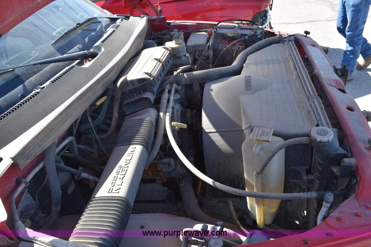 image for item K8783 2001 Dodge Ram 1500 pickup truck