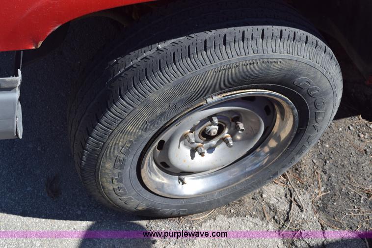 image for item K8783 2001 Dodge Ram 1500 pickup truck