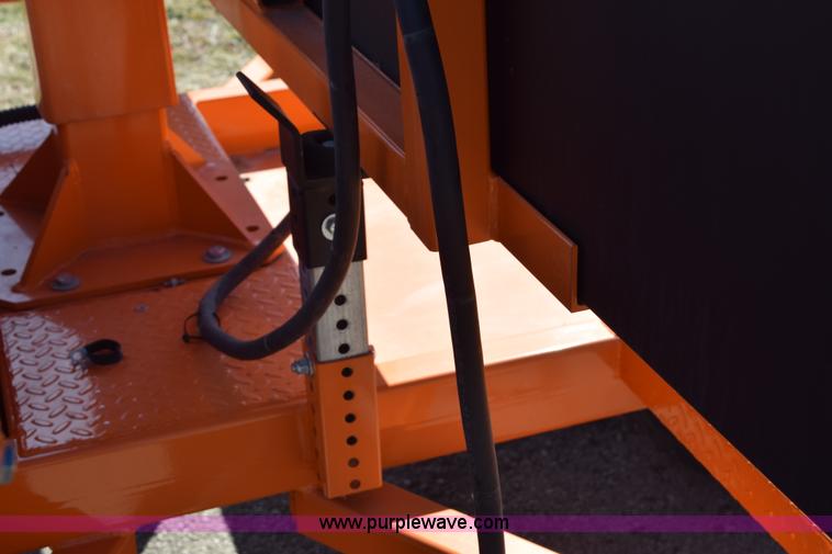 image for item K8784 2011 Ver-Mac message board trailer