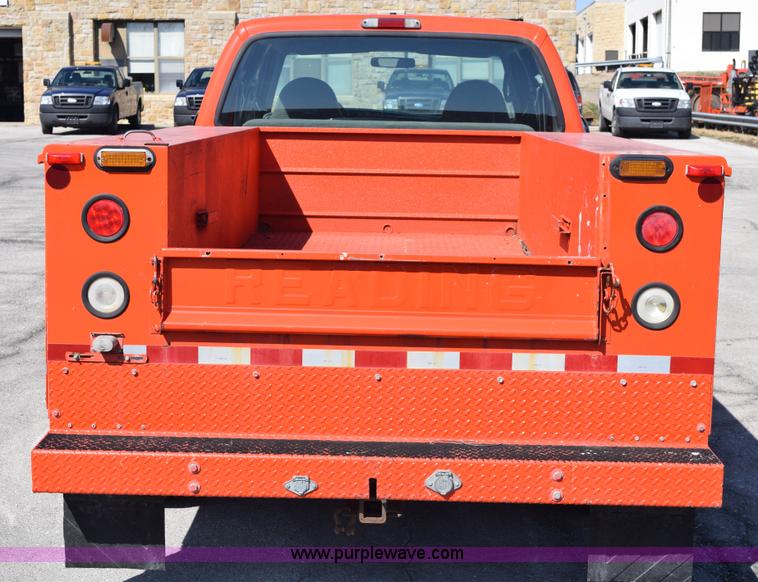 image for item K8828 2000 Ford F250 Super Duty XL Crew Cab utility truck