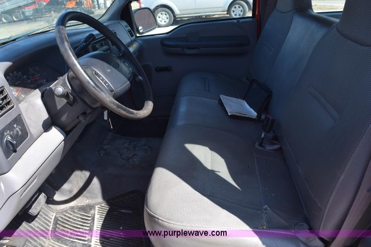 image for item K8828 2000 Ford F250 Super Duty XL Crew Cab utility truck