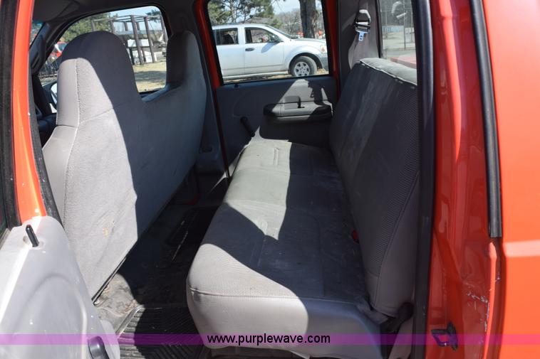 image for item K8828 2000 Ford F250 Super Duty XL Crew Cab utility truck