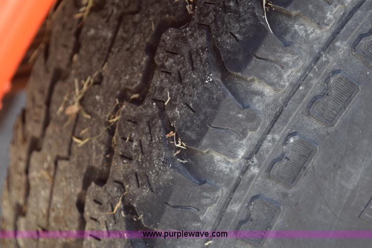 image for item K8828 2000 Ford F250 Super Duty XL Crew Cab utility truck